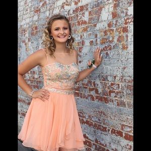 Beautiful 2 piece prom/dance dress short beaded by Hannah S peach size 6